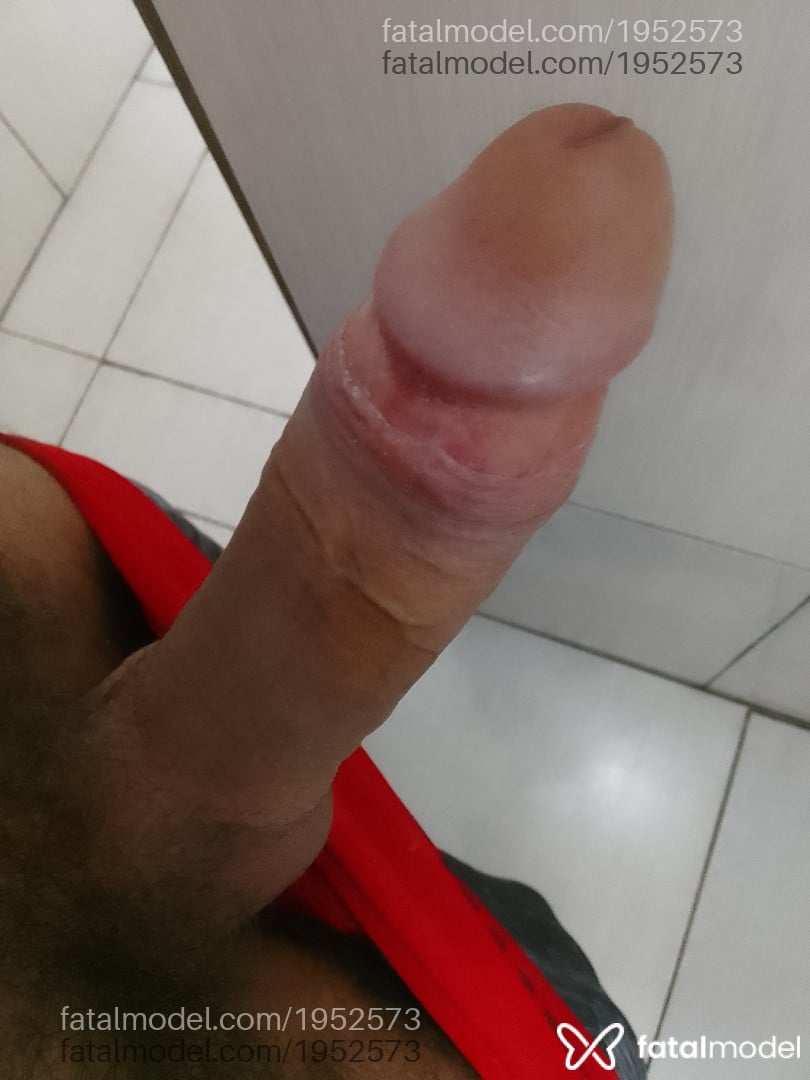 Acompanhante homem com cabelo castanho de olhos castanhos em Curitiba - Éros Pérez