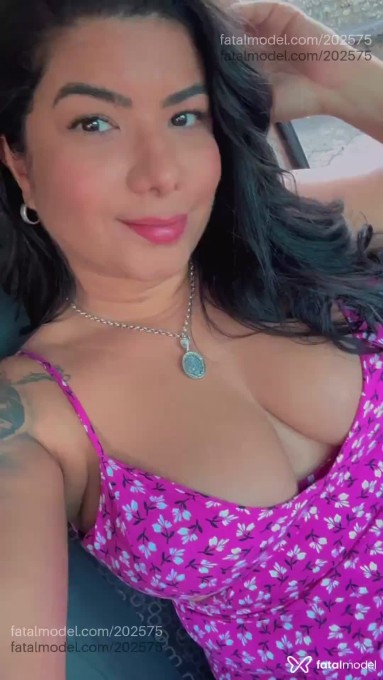 Acompanhante mulher morena (o) de olhos pretos em Catalão - Camila Queiroz