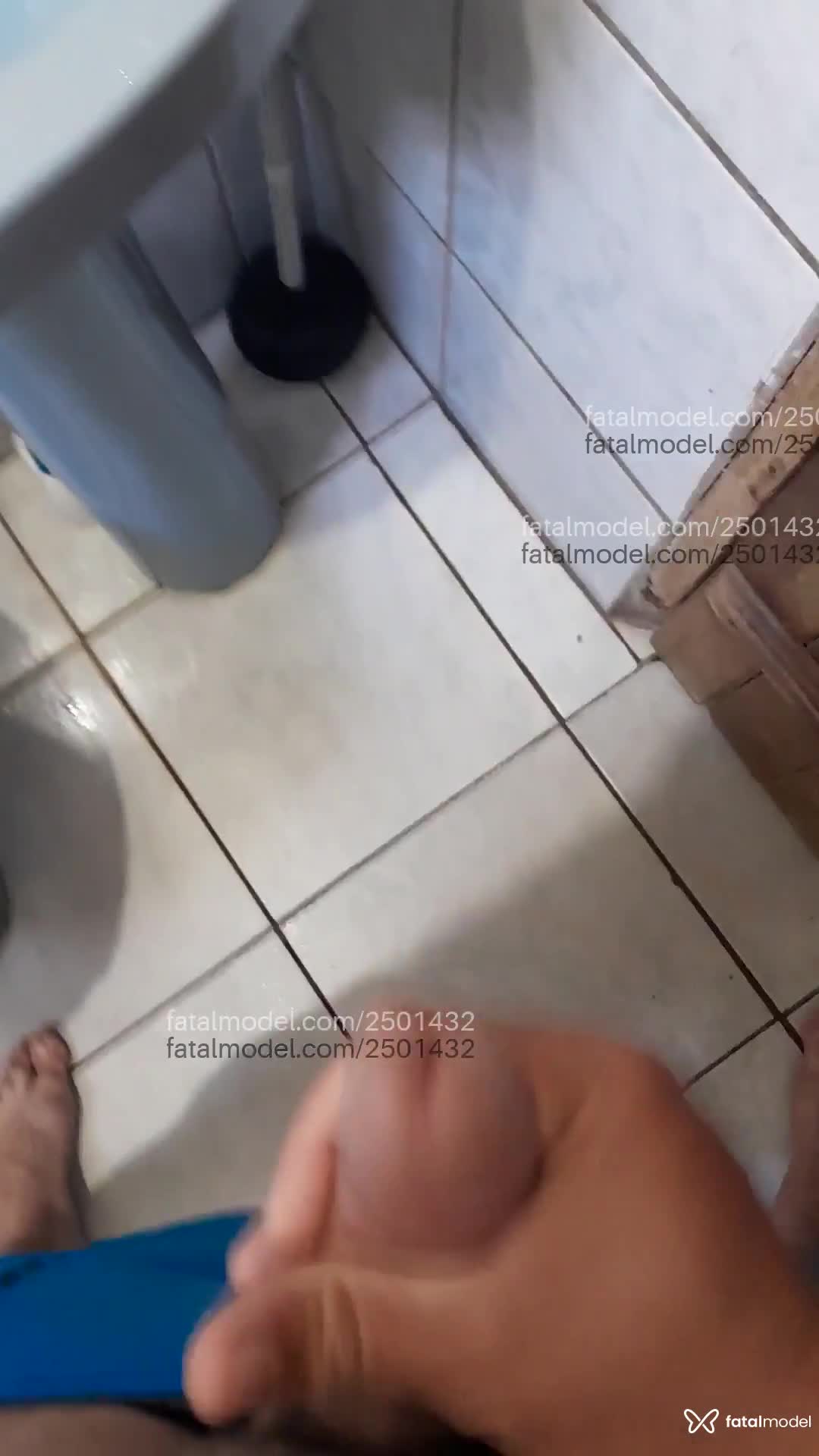 Acompanhante homem morena (o) de olhos castanhos - Santos