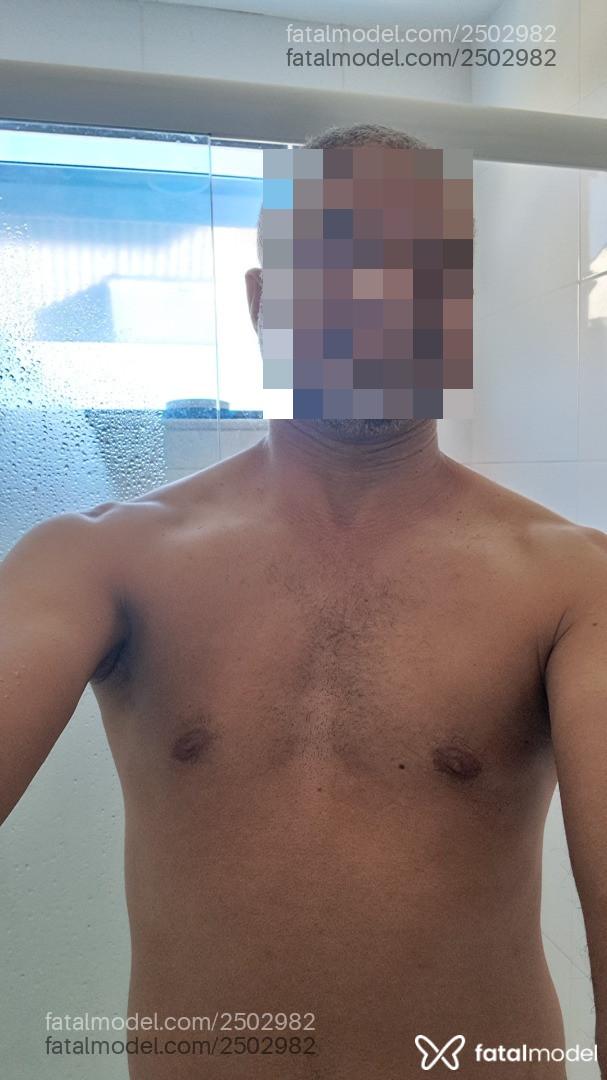 Acompanhante homem com cabelo grisalho de olhos pretos em Virtual Acompanhante homem com cabelo grisalho de olhos pretos em Virtual - Kallfort