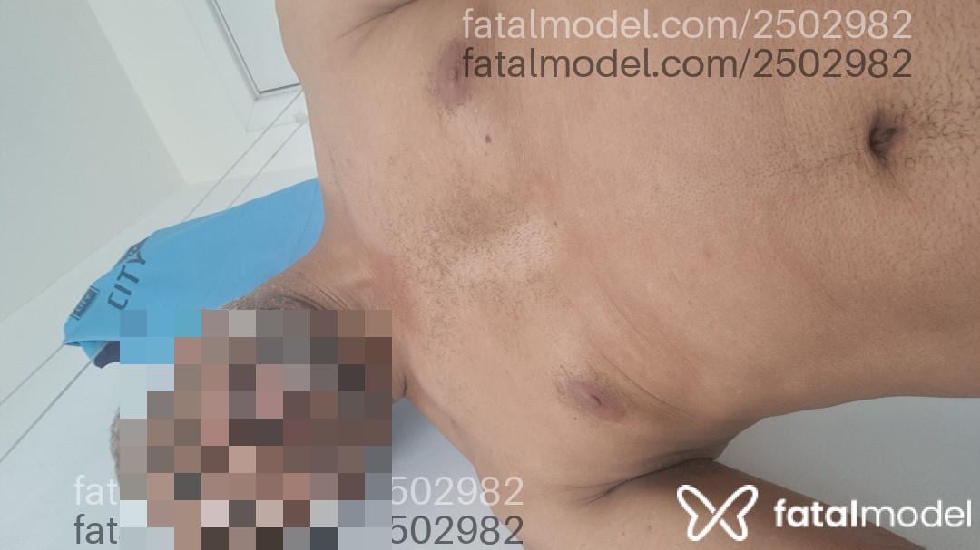 Acompanhante homem com cabelo grisalho de olhos pretos em Virtual Acompanhante homem com cabelo grisalho de olhos pretos em Virtual - Kallfort