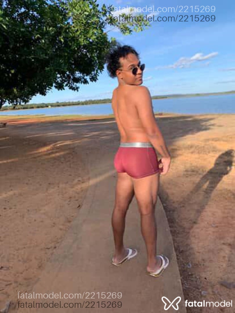 Acompanhante homem morena (o) de olhos castanhos em Morada Nova de Minas Acompanhante homem morena (o) de olhos castanhos em Morada Nova de Minas - Pedro Henrique