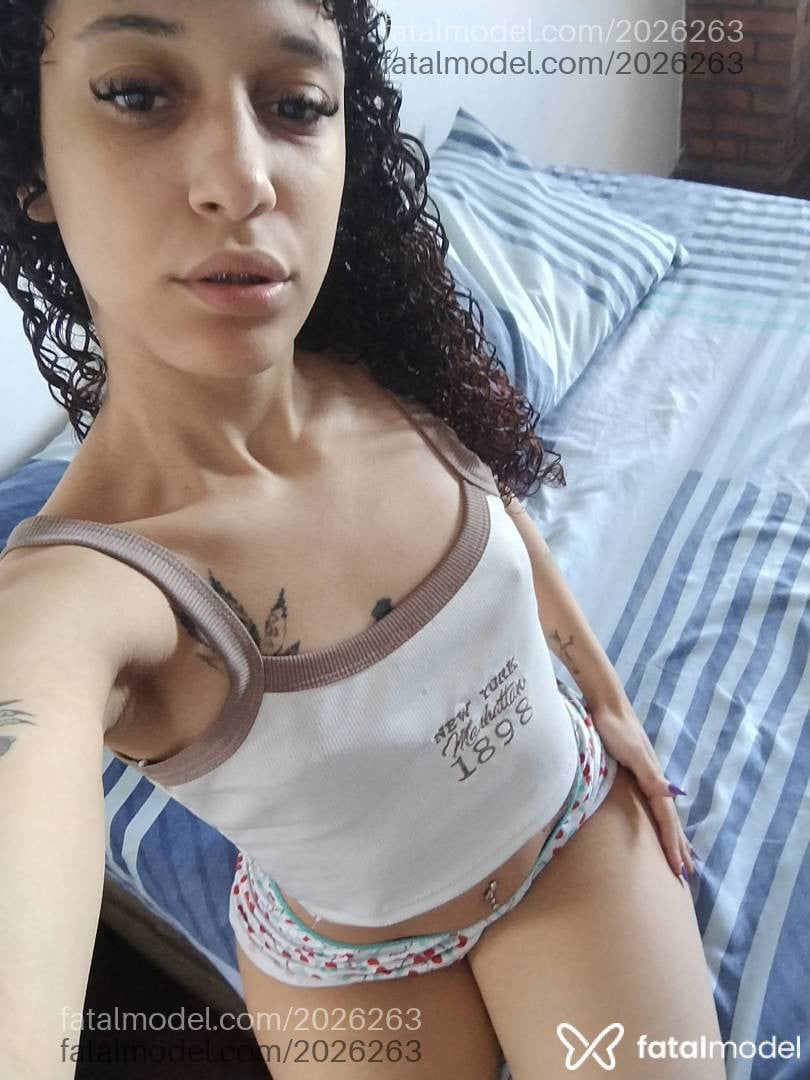 Acompanhante mulher ruiva (o) de olhos castanhos em Macaé - Giulia