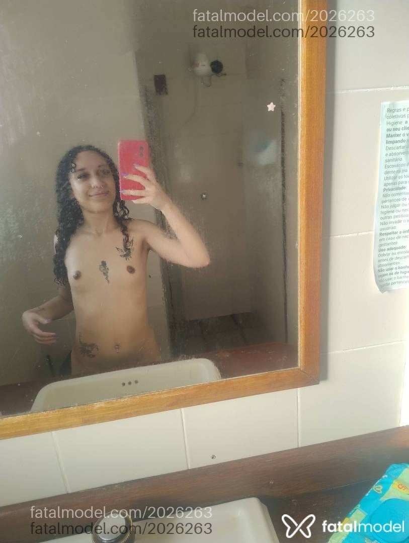 Acompanhante mulher ruiva (o) de olhos castanhos em Macaé - Giulia