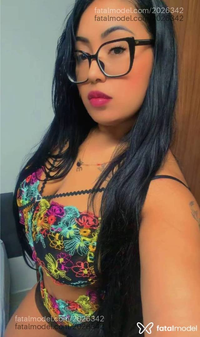 Acompanhante mulher morena (o) de olhos pretos - Jéssica
