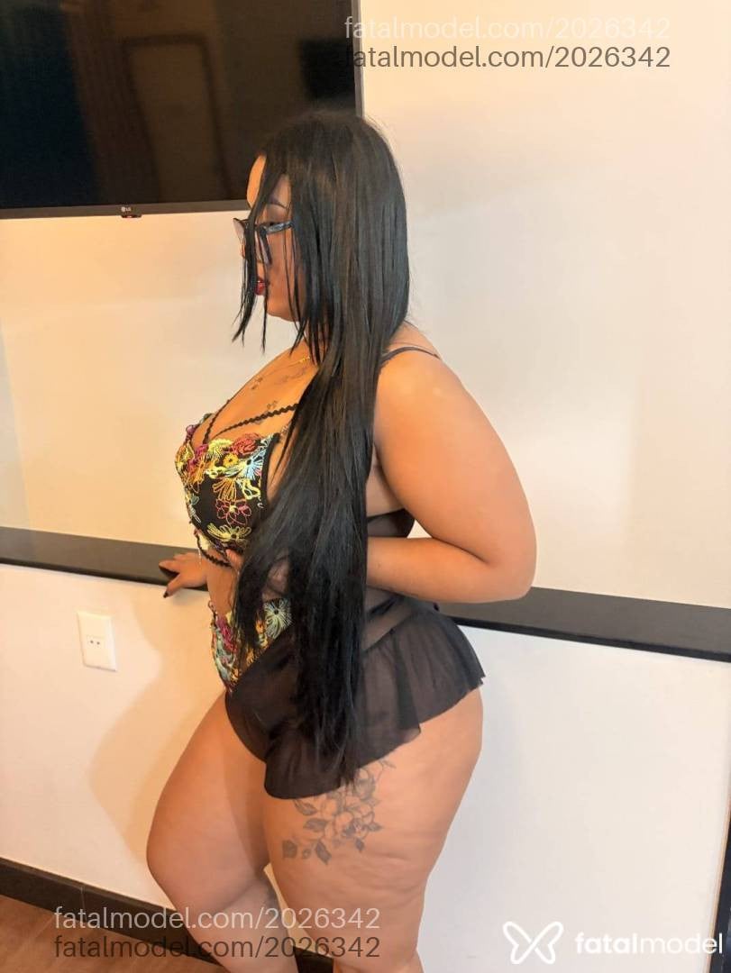 Acompanhante mulher morena (o) de olhos pretos - Jéssica