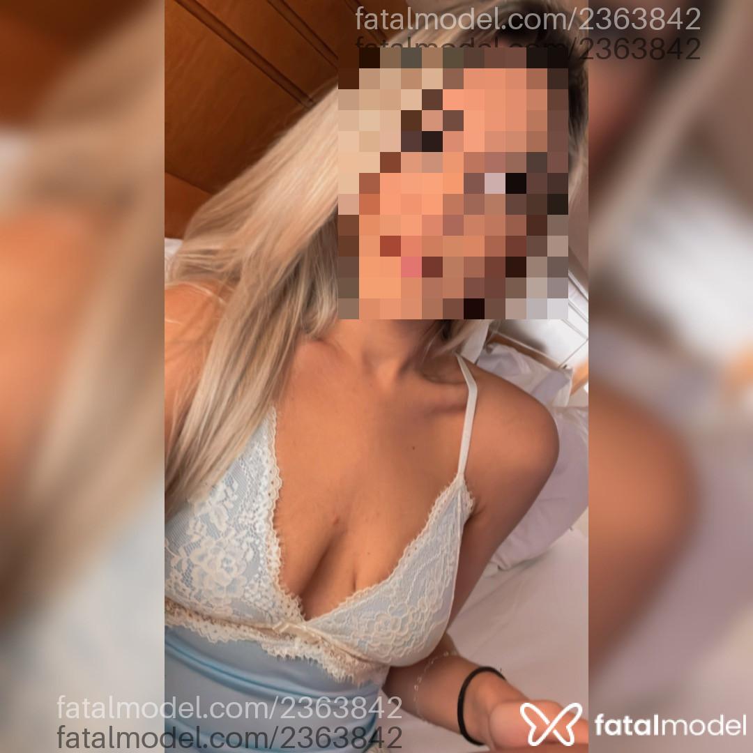Acompanhante mulher loira (o) de olhos pretos - Larissa Reis