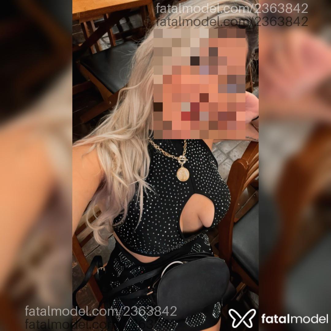 Acompanhante mulher loira (o) de olhos pretos - Larissa Reis