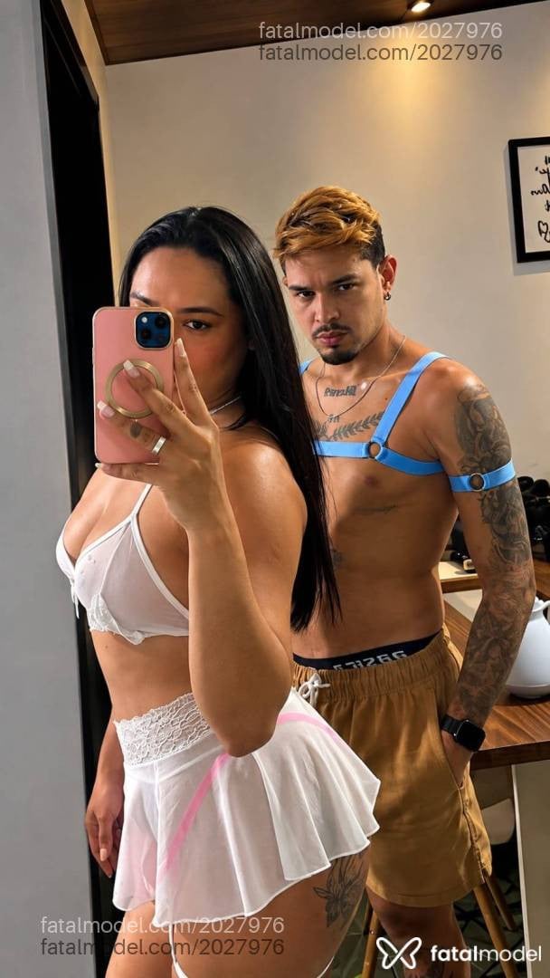 Acompanhante mulher trans morena (o) de olhos castanhos - Ksl