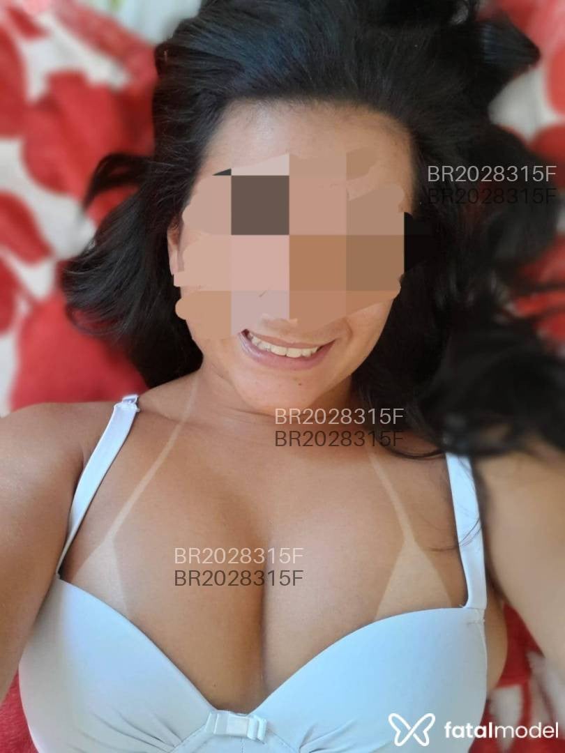 Acompanhante mulher morena (o) de olhos castanhos - Ana Cristina Acompanhante mulher morena (o) de olhos castanhos - Ana Cristina