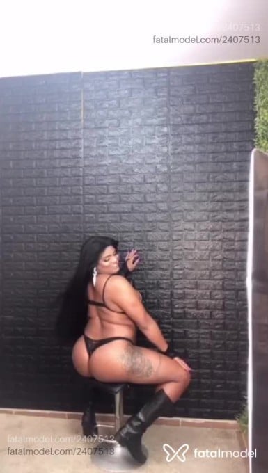 Acompanhante mulher trans morena (o) de olhos castanhos - Danny Acompanhante mulher trans morena (o) de olhos castanhos - Danny