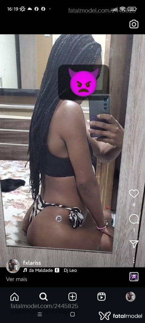 Acompanhante homem trans com cabelo castanho de olhos pretos em Itaguaí - Larissa Fx