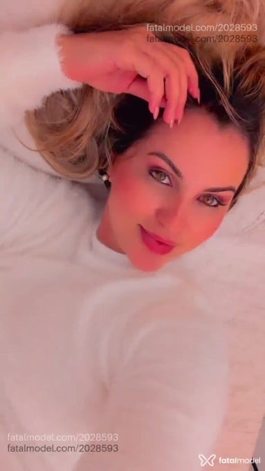 Acompanhante mulher loira (o) de olhos mel em Recife - Joana Brasão