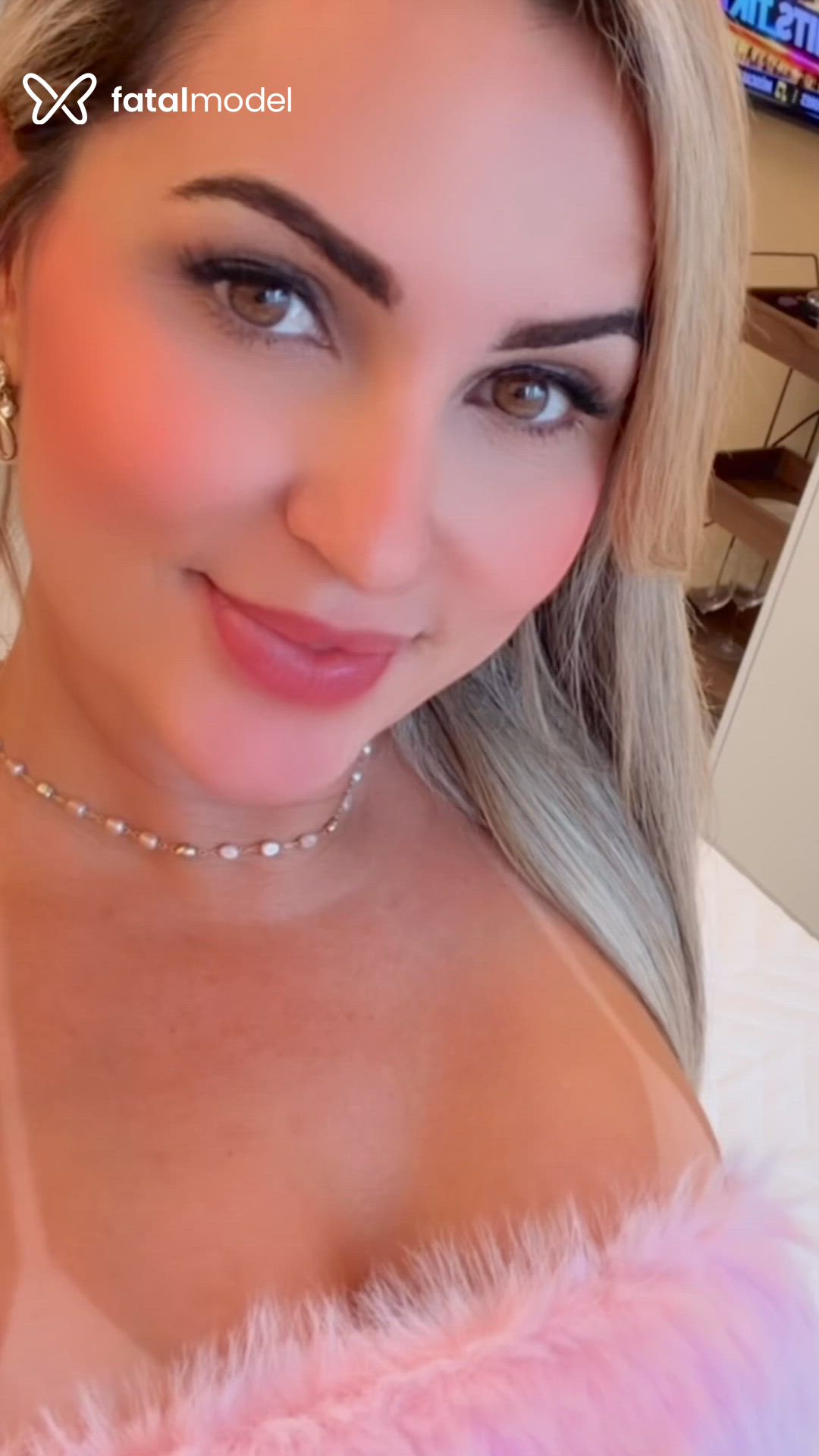 Acompanhante mulher loira (o) de olhos mel em Recife - Joana Brasão