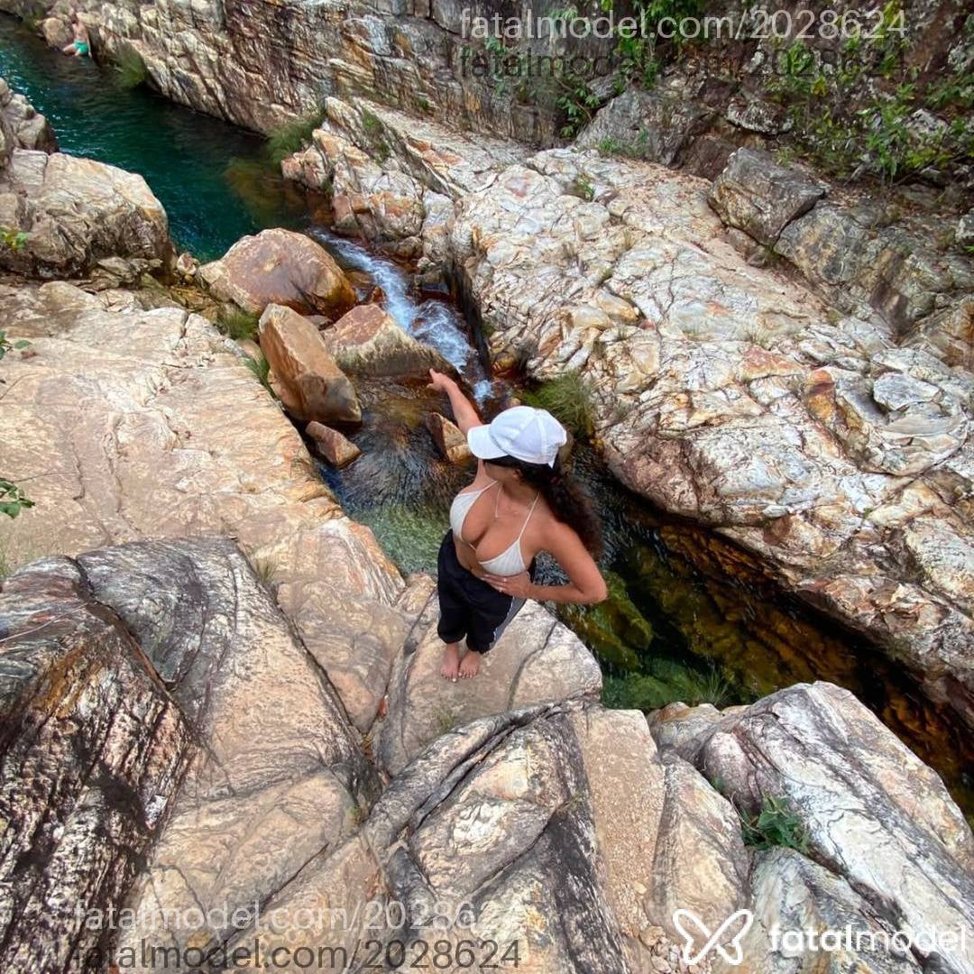 Acompanhante mulher com cabelo castanho de olhos castanhos - Yasmin