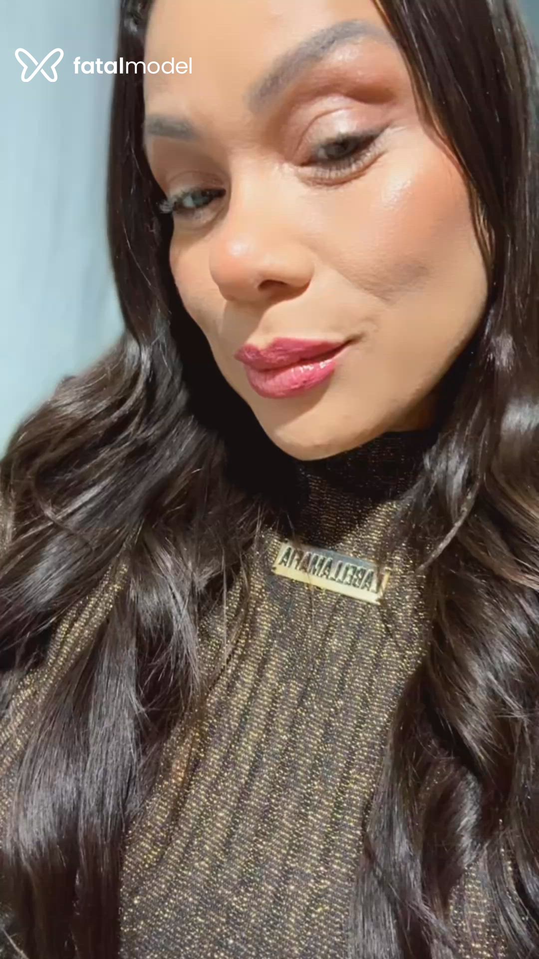 Acompanhante mulher morena (o) de olhos verdes - Elena Diaz