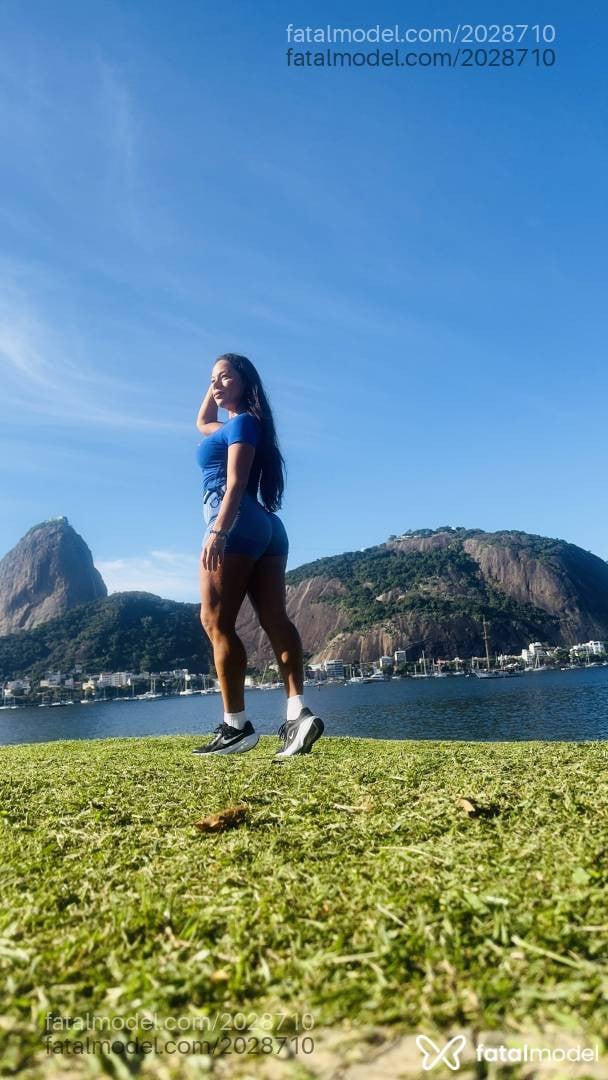 Acompanhante mulher morena (o) de olhos verdes em São José do Rio Preto - Elena Diaz