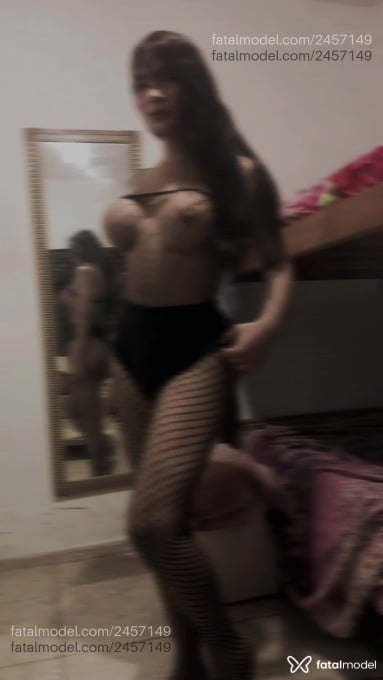 Acompanhante mulher trans morena (o) de olhos mel - Ayla Shuuz