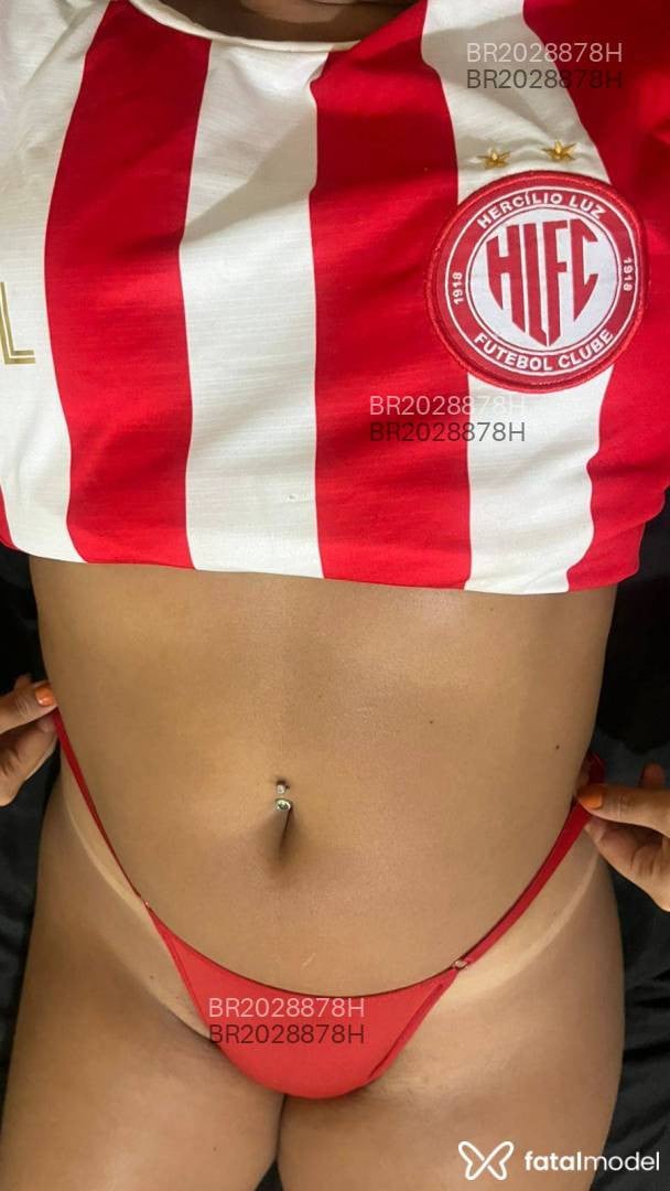 Acompanhante mulher morena (o) de olhos castanhos em Tubarão - Serena