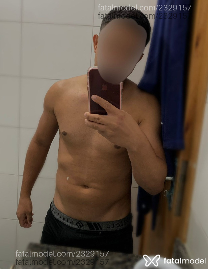 Acompanhante homem morena (o) de olhos castanhos em Rio de Janeiro - Gustavo