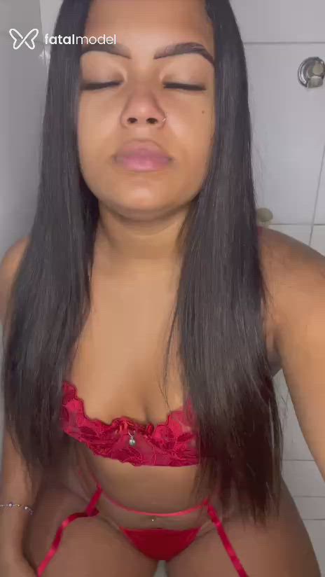 Acompanhante mulher com cabelo castanho de olhos castanhos - Raissa Silva Acompanhante mulher com cabelo castanho de olhos castanhos - Raissa Silva