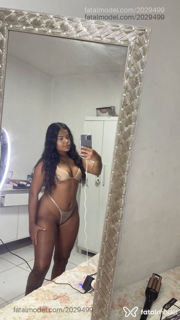 Acompanhante mulher com cabelo castanho de olhos castanhos em Rio de Janeiro - Raissa Silva