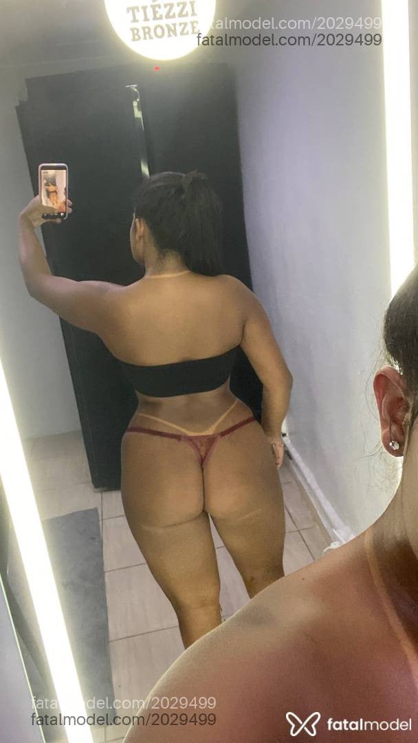 Acompanhante mulher com cabelo castanho de olhos castanhos - Raissa Silva
