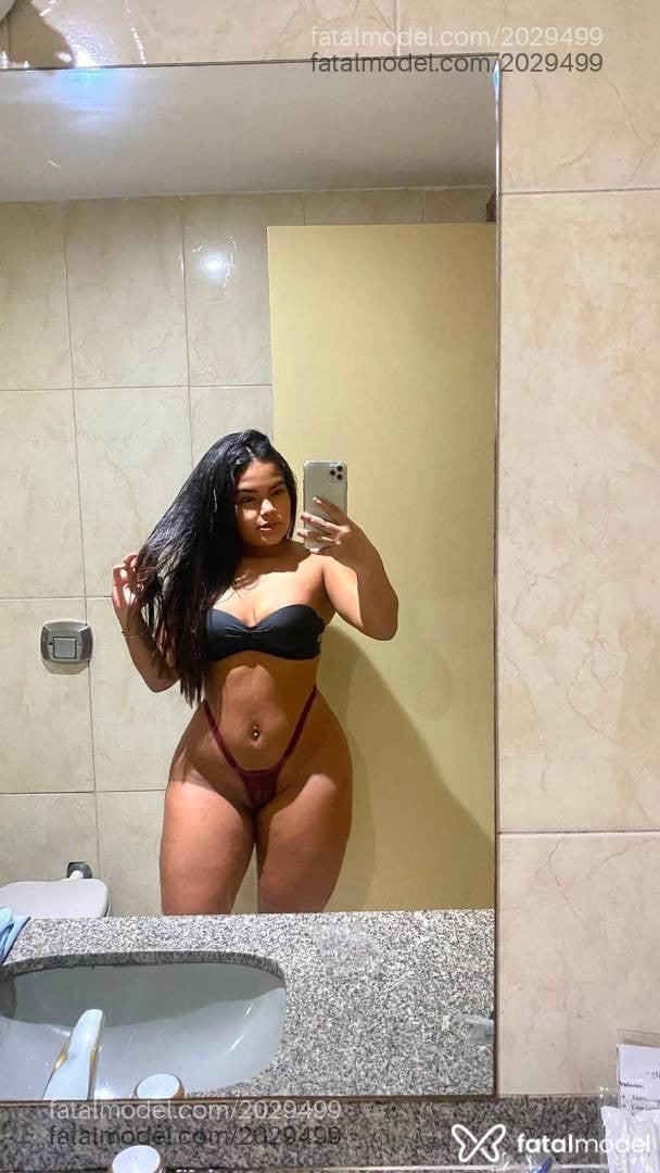 Acompanhante mulher com cabelo castanho de olhos castanhos - Raissa Silva