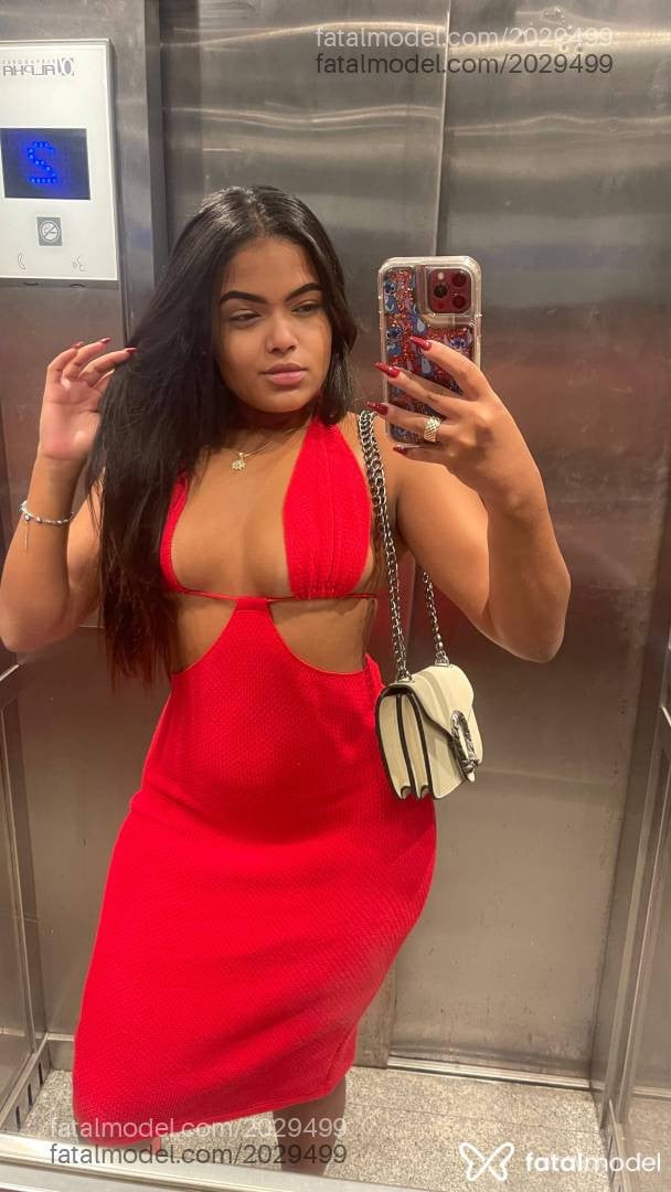 Acompanhante mulher com cabelo castanho de olhos castanhos em Rio de Janeiro - Raissa Silva