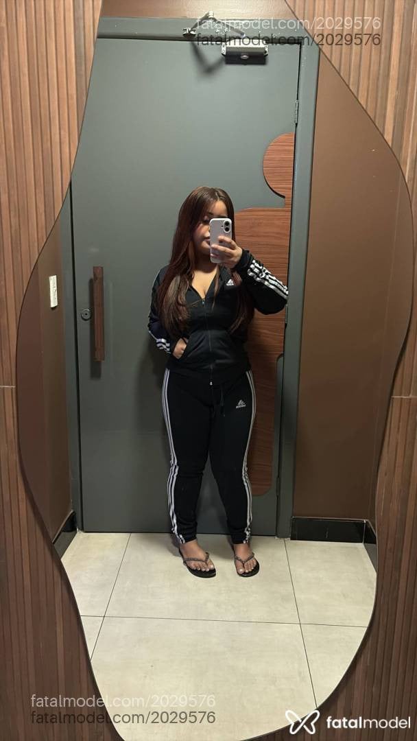 Acompanhante mulher com cabelo castanho de olhos castanhos - Gabrielly Soares