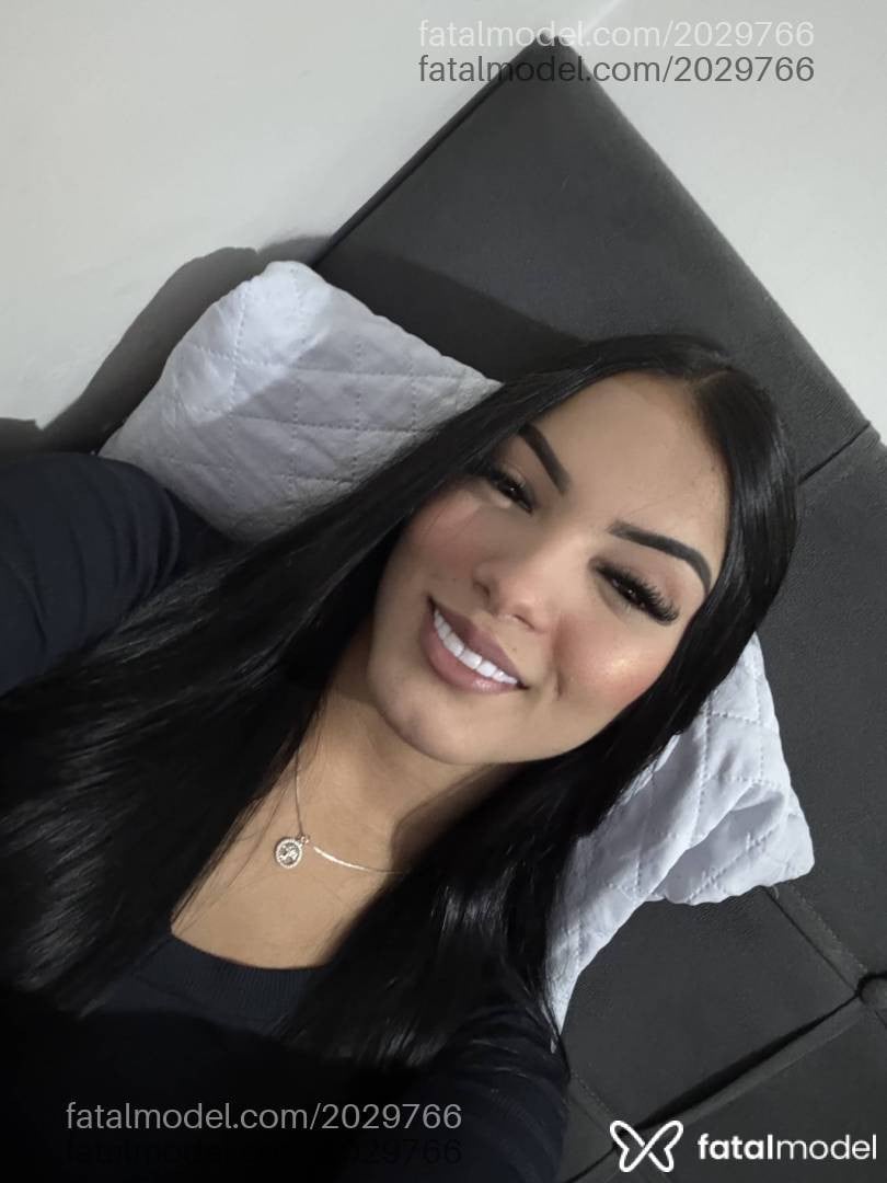 Acompanhante mulher morena (o) de olhos castanhos - Tayna