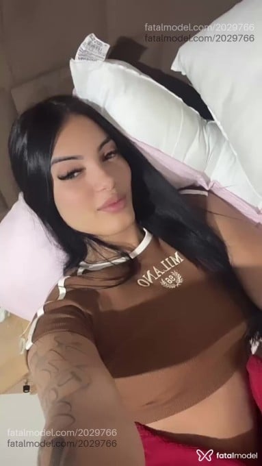Acompanhante mulher morena (o) de olhos castanhos - Tayna