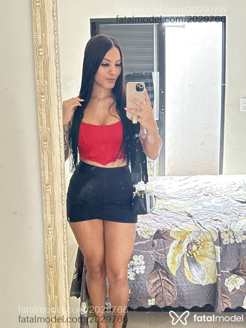 Acompanhante mulher morena (o) de olhos castanhos - Tayna