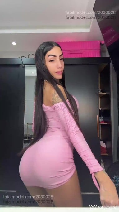 Acompanhante mulher trans com cabelo castanho de olhos castanhos - Agatha Acompanhante mulher trans com cabelo castanho de olhos castanhos - Agatha