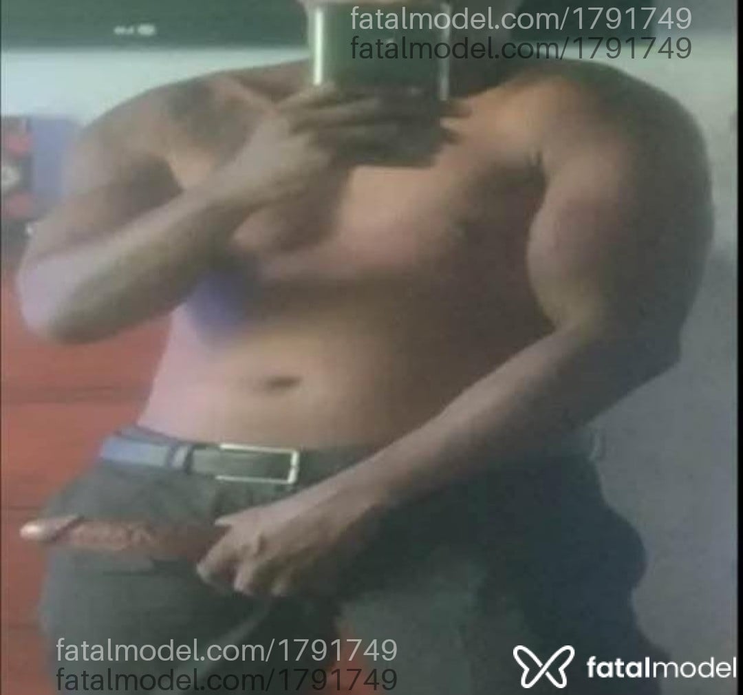 Acompanhante homem morena (o) de olhos pretos em Petrópolis Acompanhante homem morena (o) de olhos pretos em Petrópolis - Ricardão