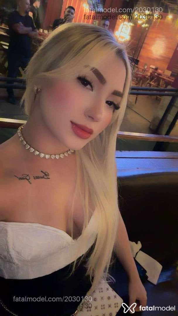 Acompanhante mulher loira (o) de olhos mel em Cascavel - Estefanny Castro