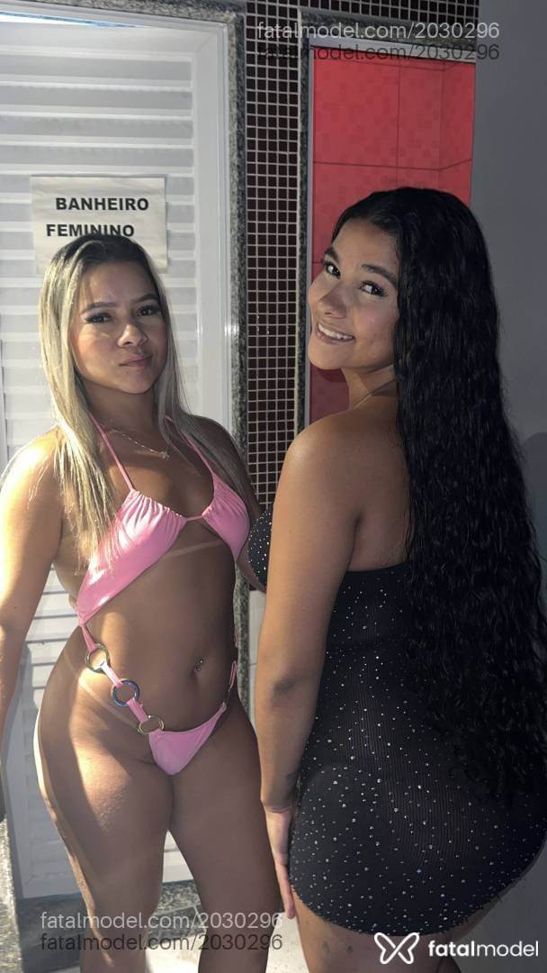 Acompanhante mulher loira (o) de olhos castanhos - Bella