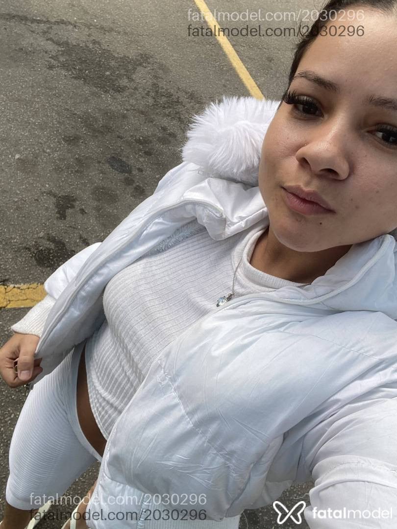 Acompanhante mulher loira (o) de olhos castanhos em Rio de Janeiro - Bella