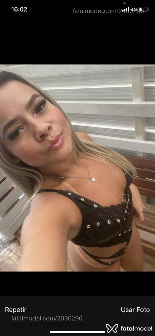 Acompanhante mulher loira (o) de olhos castanhos em Rio de Janeiro - Bella