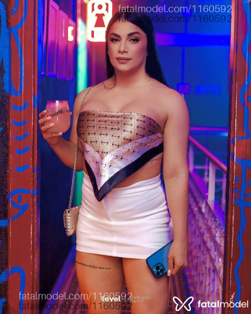 Acompanhante mulher trans morena (o) de olhos castanhos - Bianca