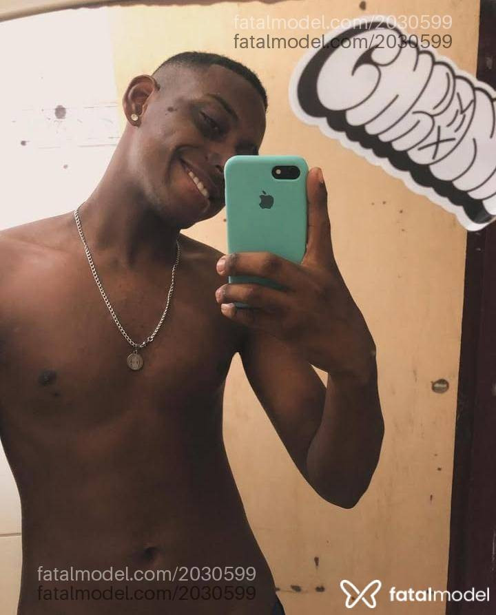Acompanhante homem morena (o) de olhos pretos em Virtual - Mteheus