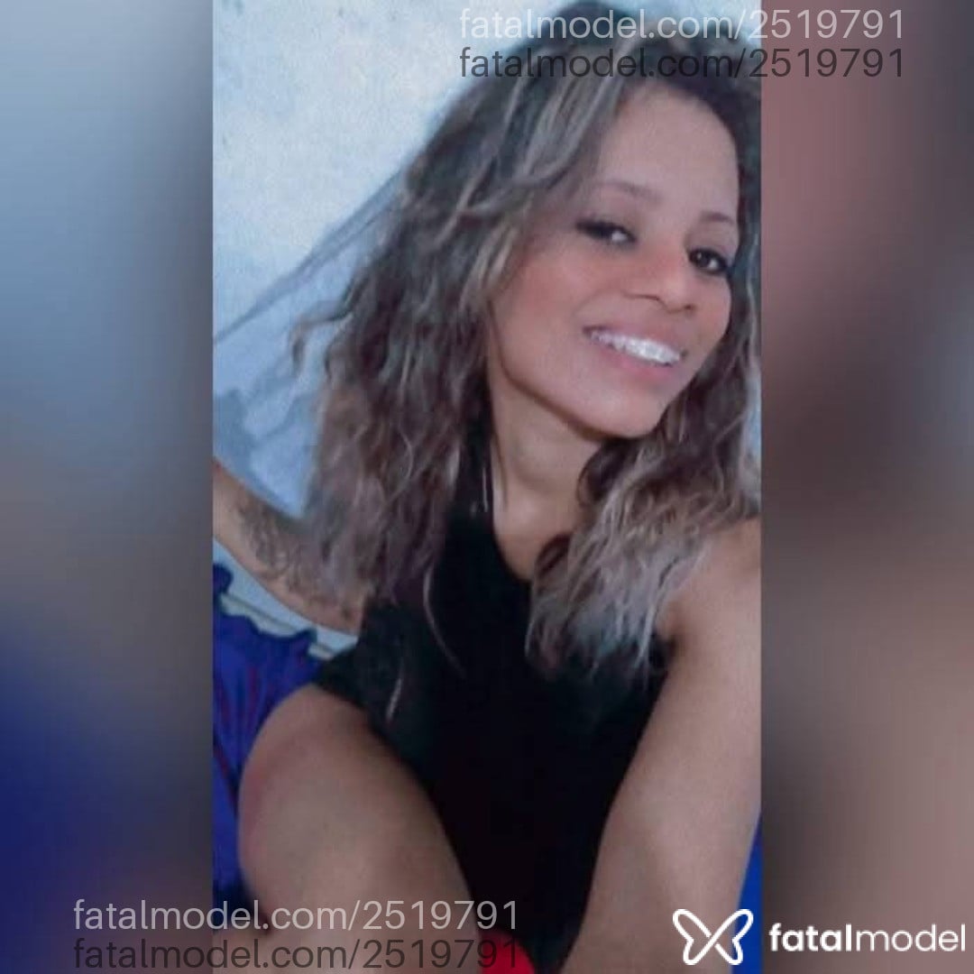 Acompanhante mulher morena (o) de olhos castanhos em Curitiba Acompanhante mulher morena (o) de olhos castanhos em Curitiba - Beatriz