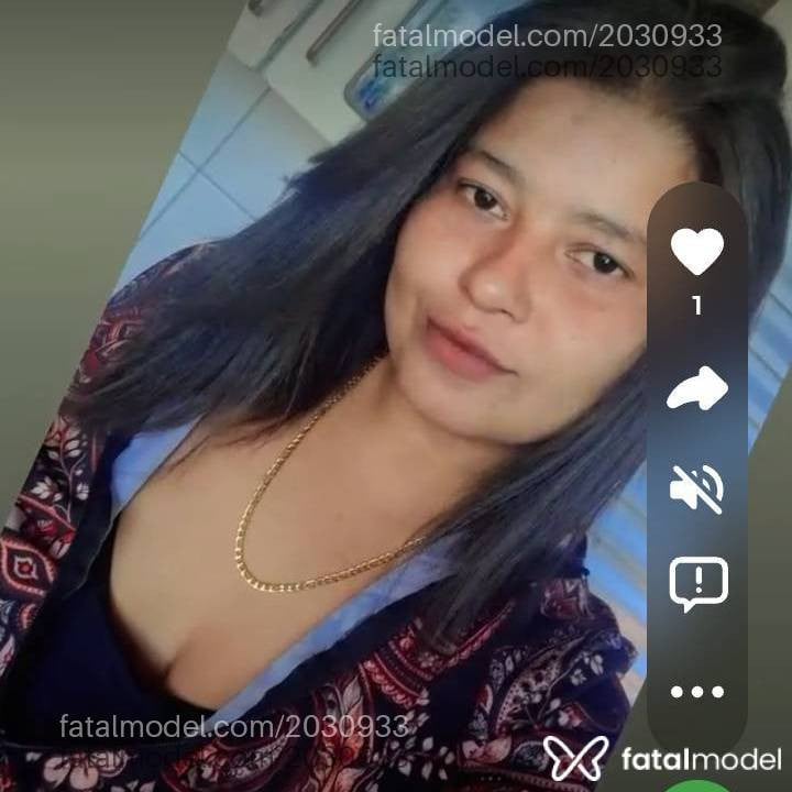 Acompanhante mulher com cabelo castanho de olhos castanhos - Larah