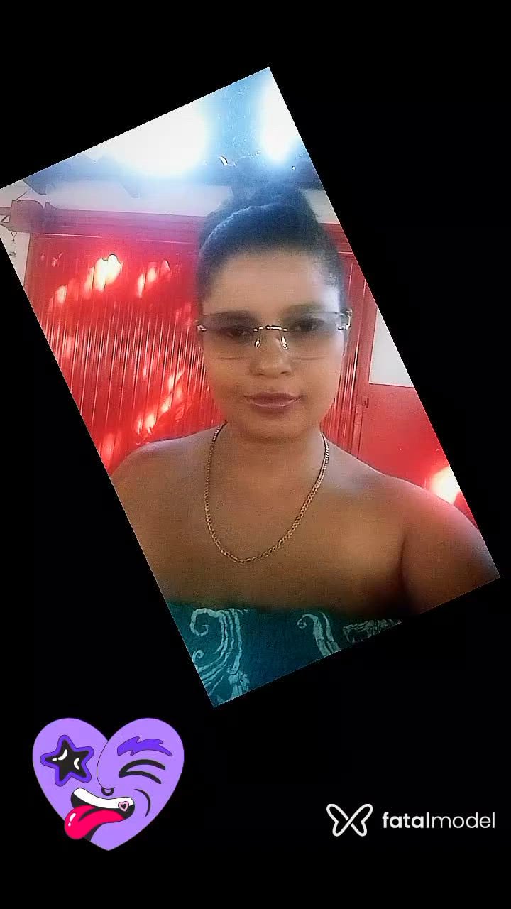 Acompanhante mulher com cabelo castanho de olhos castanhos - Larah