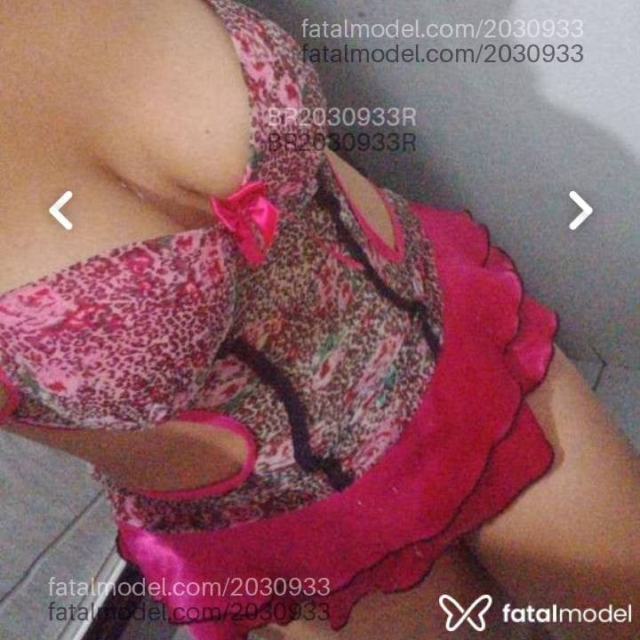 Acompanhante mulher com cabelo castanho de olhos castanhos em Morrinhos - Larah