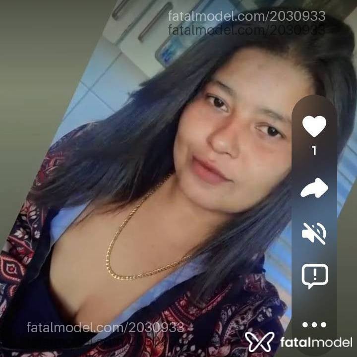Acompanhante mulher com cabelo castanho de olhos castanhos - Larah