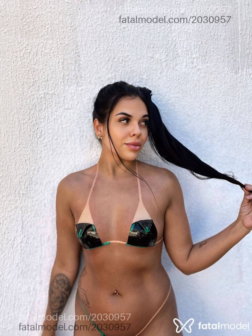 Acompanhante mulher morena (o) de olhos mel - Melissa