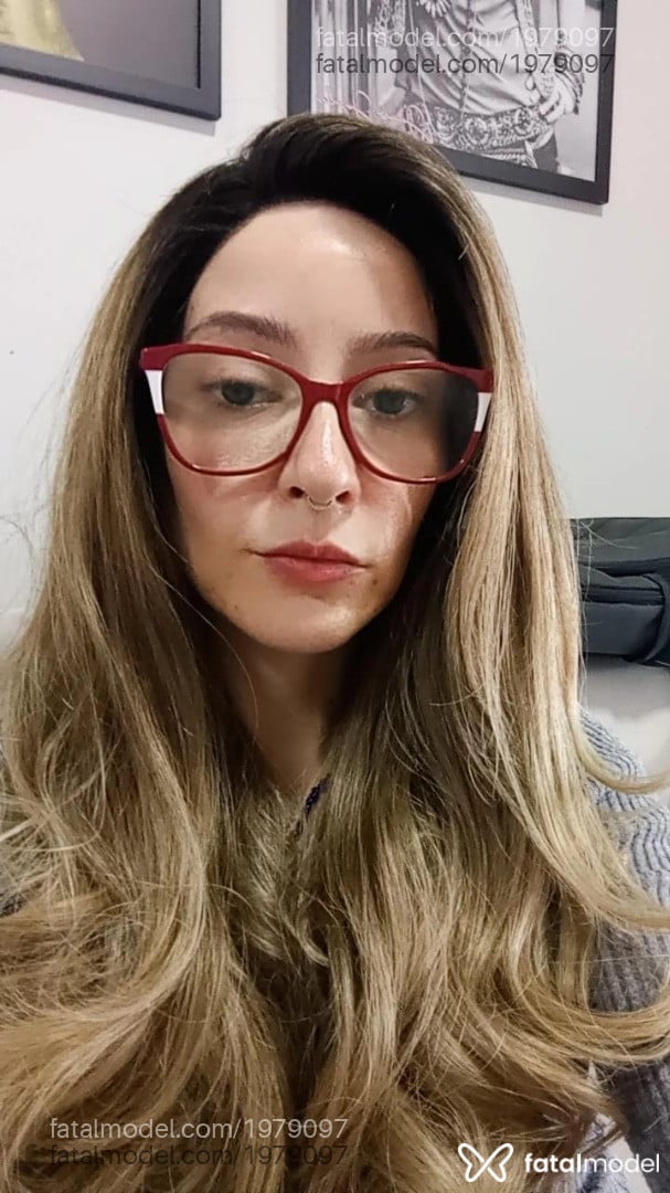 Acompanhante mulher loira (o) de olhos castanhos em São Paulo - Juliane Martins