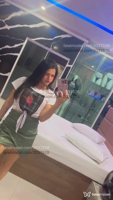 Acompanhante mulher morena (o) de olhos castanhos em Goiânia - Morena