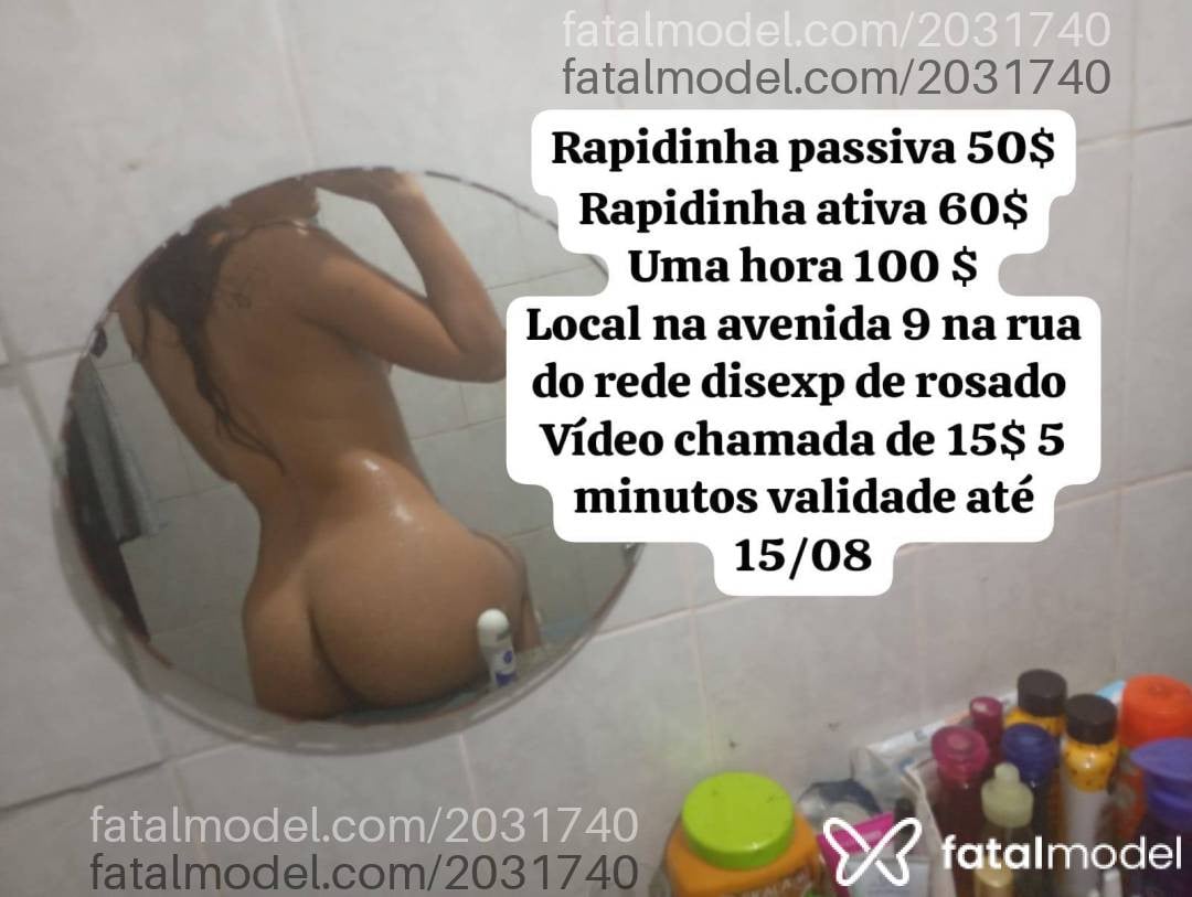 Acompanhante mulher trans morena (o) de olhos pretos - Julle